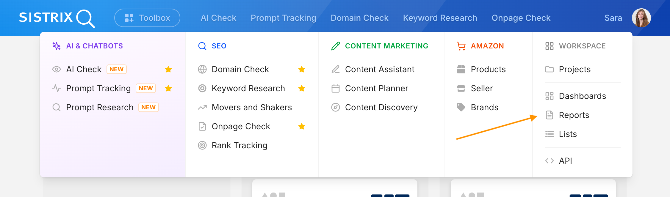 Capture d'écran du menu déroulant de navigation de SISTRIX Toolbox, présentant cinq catégories : IA et chatbots (Analyse IA, Suivi des prompts, Recherche de prompts – toutes marquées « NOUVEAU »), Référencement (Analyse de domaine, Recherche de mots-clés, Acteurs clés, Analyse on-page, Suivi de classement), Marketing de contenu (Assistant de contenu, Planificateur de contenu, Découverte de contenu), Amazon (Produits, Vendeurs, Marques) et Espace de travail (Projets, Tableaux de bord, Rapports, Listes, API).